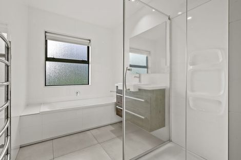 Photo of property in 41 Andalusian Way, Karaka, Papakura, 2113