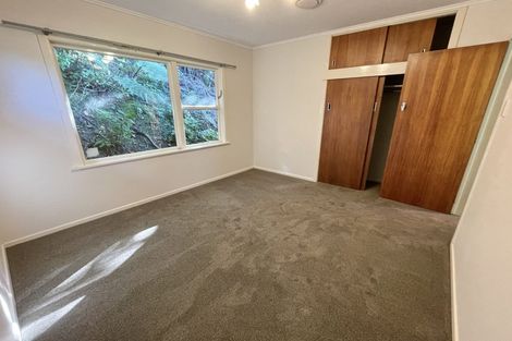 Photo of property in 3 Gahagan Way, Newlands, Wellington, 6037