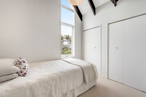 Photo of property in 3/23 Eastern Beach Road, Eastern Beach, Auckland, 2012