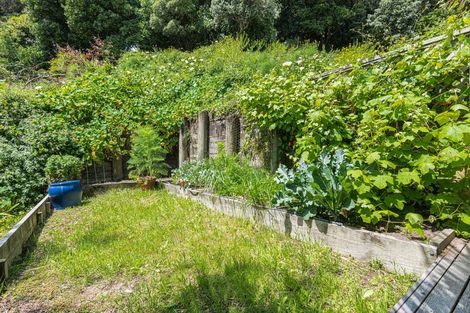Photo of property in 210 Oriental Parade, Oriental Bay, Wellington, 6011