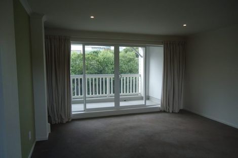 Photo of property in 2/57 Simla Crescent, Khandallah, Wellington, 6035