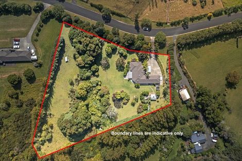 Photo of property in 17 Terry Smyth Drive, Kumeu, 0892