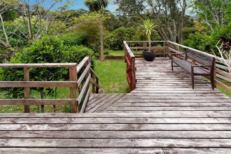 Photo of property in 48 Minnehaha Avenue, Titirangi, Auckland, 0604