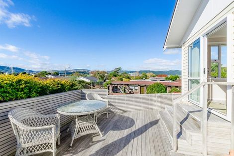 Photo of property in 22 Gray Avenue, Paraparaumu Beach, Paraparaumu, 5032
