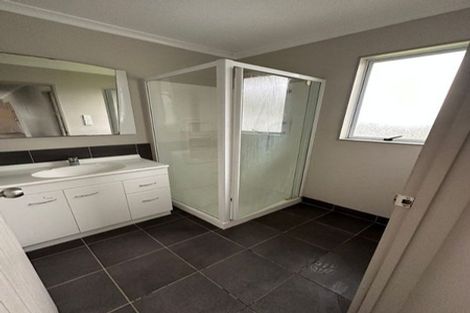 Photo of property in 4b John Walker Drive, Manurewa, Auckland, 2102