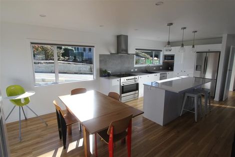 Photo of property in 5 Jacaranda Grove, Maungaraki, Lower Hutt, 5010