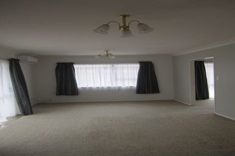 Photo of property in 11 Jutland Road, Pukekohe, 2120