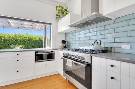 Photo of property in 126e Napier Road, Havelock North, 4130