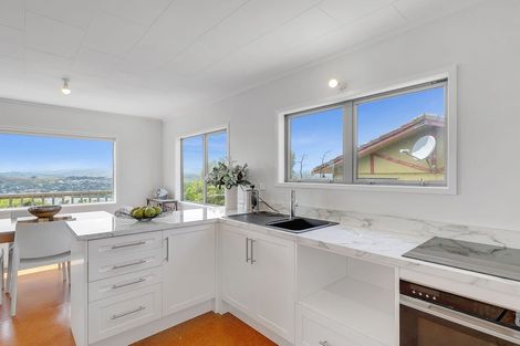 Photo of property in 14 Tikati View, Titahi Bay, Porirua, 5022