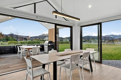 Photo of property in 18 Mount Linton Avenue, Wanaka, 9305