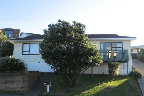 Photo of property in 66 Pikarere Street, Titahi Bay, Porirua, 5022
