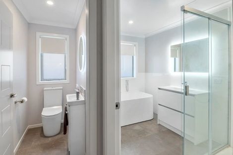 Photo of property in 18 Morepork Drive, Waikanae, 5036