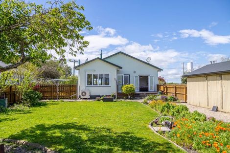 Photo of property in 6 South Featherston Road, South Featherston, Featherston, 5771