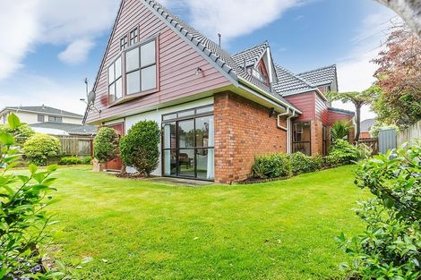 Photo of property in 12 Montrose Grove, Churton Park, Wellington, 6037