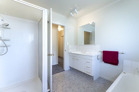 Photo of property in 4 Longfields Road, Brightwater, 7022