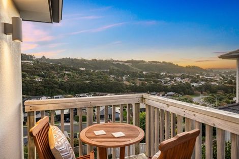 Photo of property in 6 Bluejacket Place, Whitby, Porirua, 5024