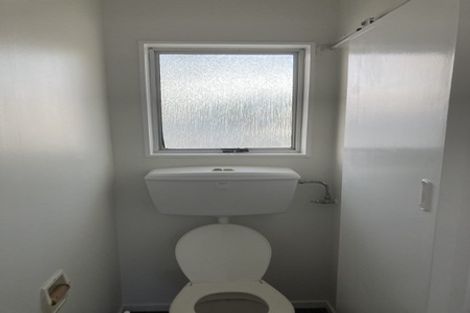 Photo of property in 105f2 Apu Crescent, Lyall Bay, Wellington, 6022