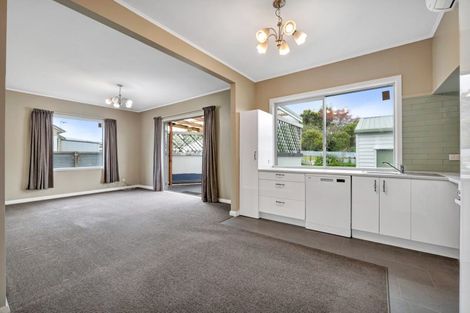 Photo of property in 68 Conway Road, Eltham, 4322