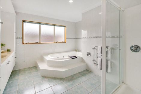 Photo of property in 1/16 Hattaway Avenue, Bucklands Beach, Auckland, 2012