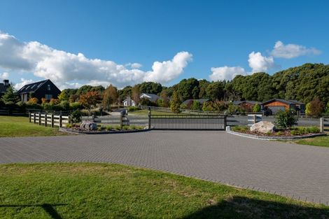 Photo of property in 9 Lancewood Way, Kinloch, Taupo, 3377