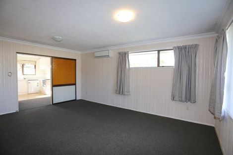 Photo of property in 2/13 Main South Road, Sockburn, Christchurch, 8042
