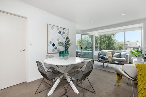 Photo of property in 102/332 Maunganui Road, Mount Maunganui, 3116