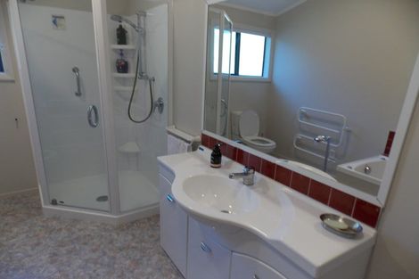 Photo of property in 10 Fernlea Avenue, Karori, Wellington, 6012