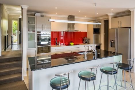 Photo of property in 7 Ships Cove, Whitby, Porirua, 5024