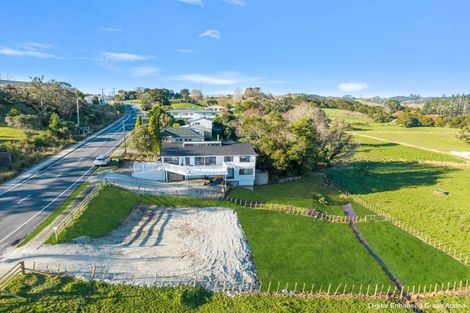Photo of property in 14 Kaiwaka-mangawhai Road, Kaiwaka, 0975