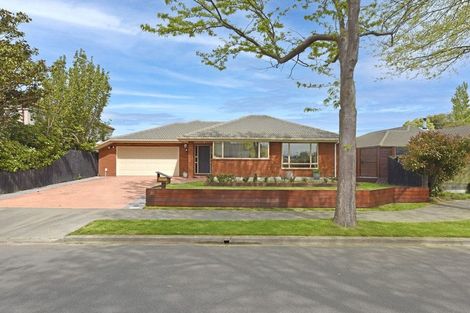 Photo of property in 25 Chesterfield Mews, Russley, Christchurch, 8042