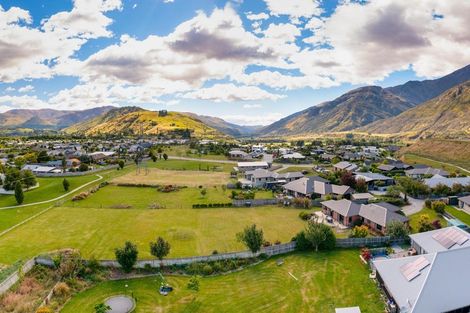 Photo of property in 14 Herries Lane, Lake Hayes, Queenstown, 9304