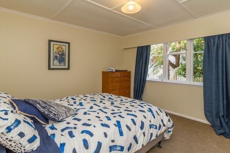 Photo of property in 2 Curtis Street, Northland, Wellington, 6012