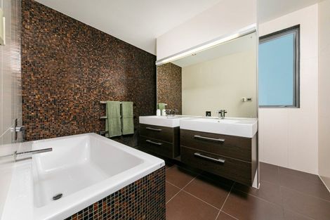 Photo of property in 35 Pounamu Avenue, Greenhithe, Auckland, 0632