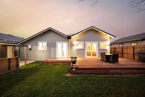 Photo of property in 7 Pirie Street, Palmerston North, 4410