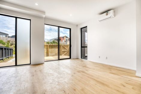 Photo of property in 10 Papai Lane, Massey, 0614