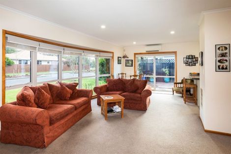 Photo of property in 1a Ludecke Place, Sockburn, Christchurch, 8042