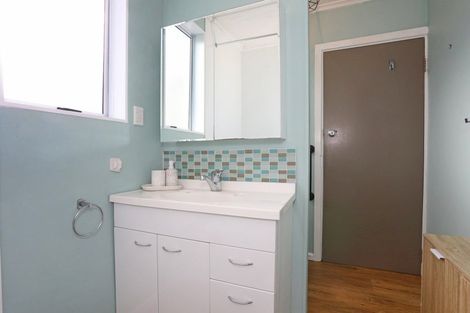 Photo of property in 25 Dahlstrom Grove, Kelvin Grove, Palmerston North, 4414