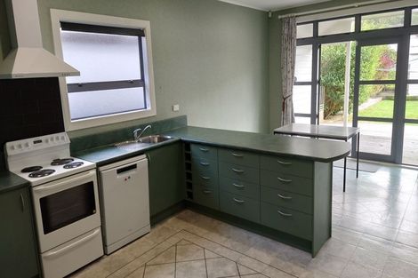 Photo of property in 288 The Parade, Island Bay, Wellington, 6023