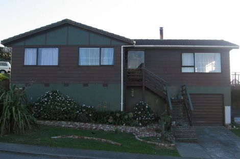 Photo of property in 64 Pikarere Street, Titahi Bay, Porirua, 5022