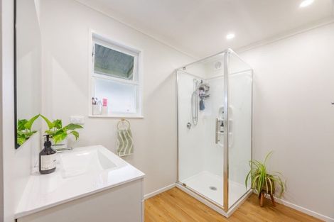 Photo of property in 8 Russell Street, Otane, 4202