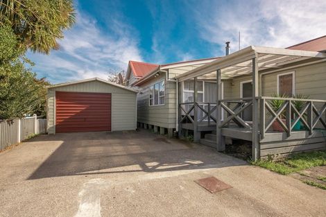 Photo of property in 30 Henley Street, Westport, 7825