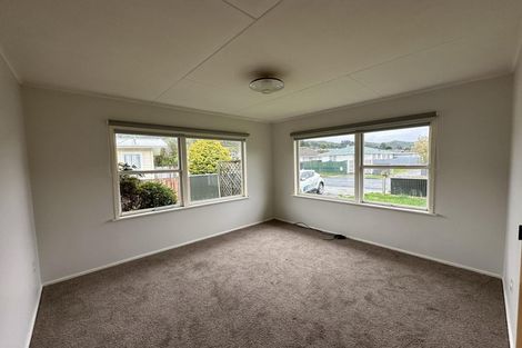 Photo of property in 6 Matthews Road, Wainuiomata, Lower Hutt, 5014