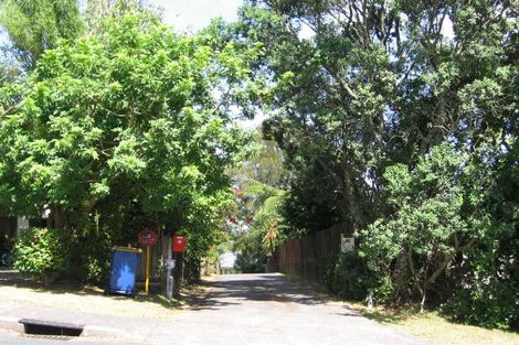 Photo of property in 2/16 Laurina Road, Sunnynook, Auckland, 0620