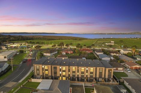 Photo of property in 6/4 Toru Street, Te Atatu Peninsula, Auckland, 0610
