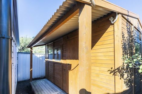 Photo of property in 2/11 Duncan Street, Sumner, Christchurch, 8081