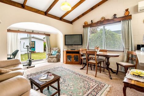 Photo of property in 23 Hatton Road, Orewa, 0931