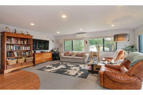 Photo of property in 23a Kervil Avenue, Te Atatu Peninsula, Auckland, 0610