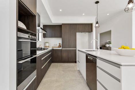 Photo of property in 24 Symes Drive, Red Beach, 0932