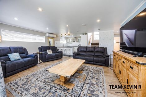 Photo of property in 144 Keri Vista Rise, Papakura, 2110