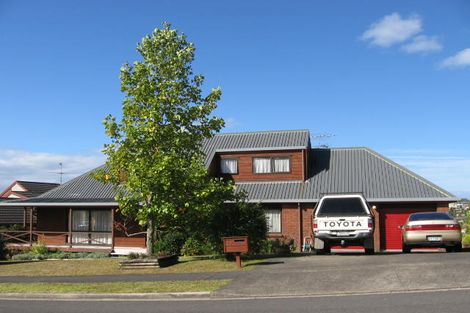 Photo of property in 12 Rifleman Rise, Unsworth Heights, Auckland, 0632